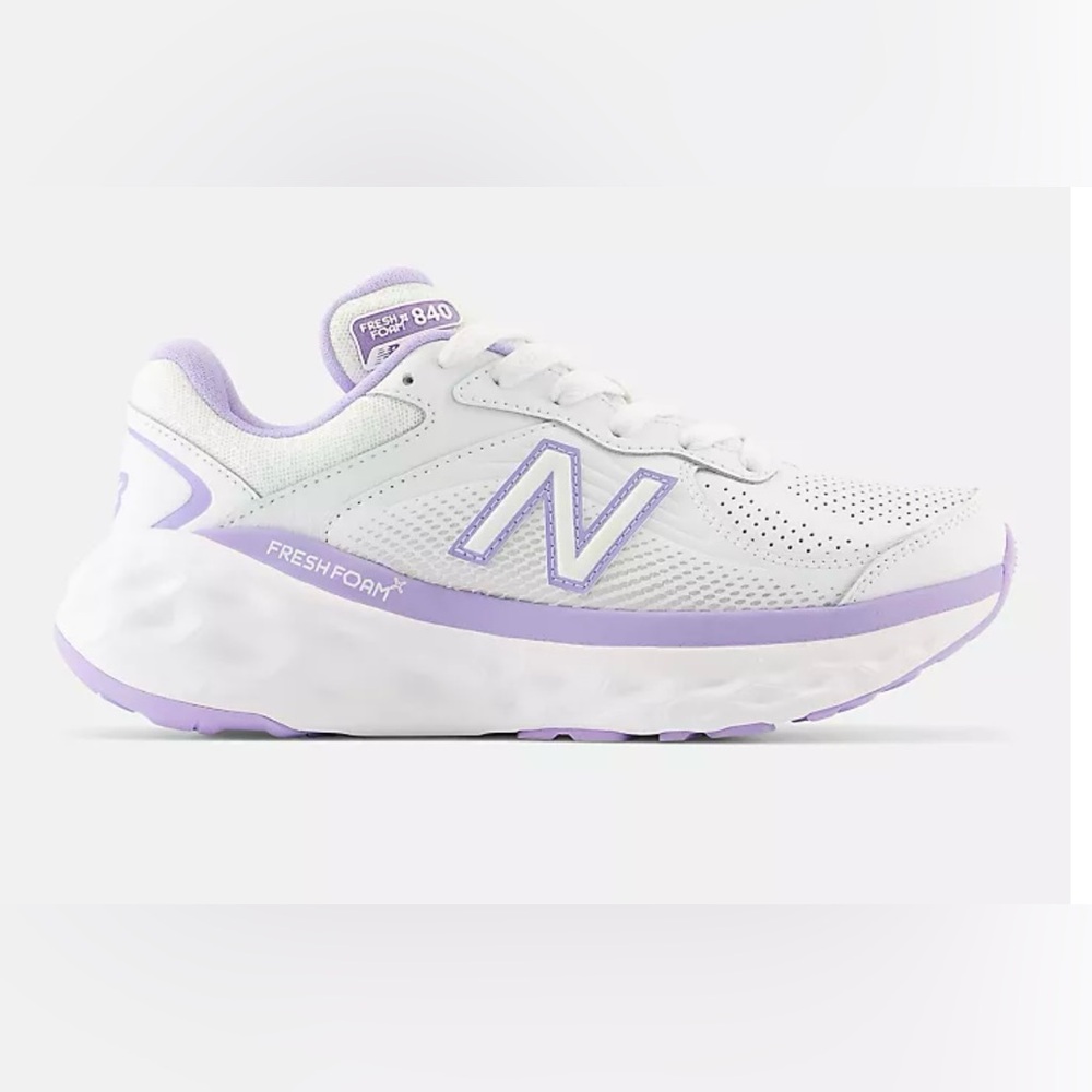 New Balance Fresh Foam X 840F White Purple Sneakers Size 9.5 Women’s